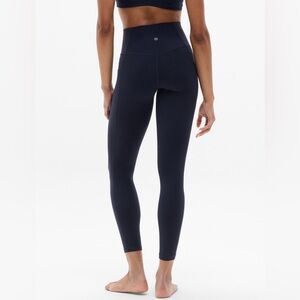 NWT Athleta Salutation Stash 7/8 Navy Tights Size Small